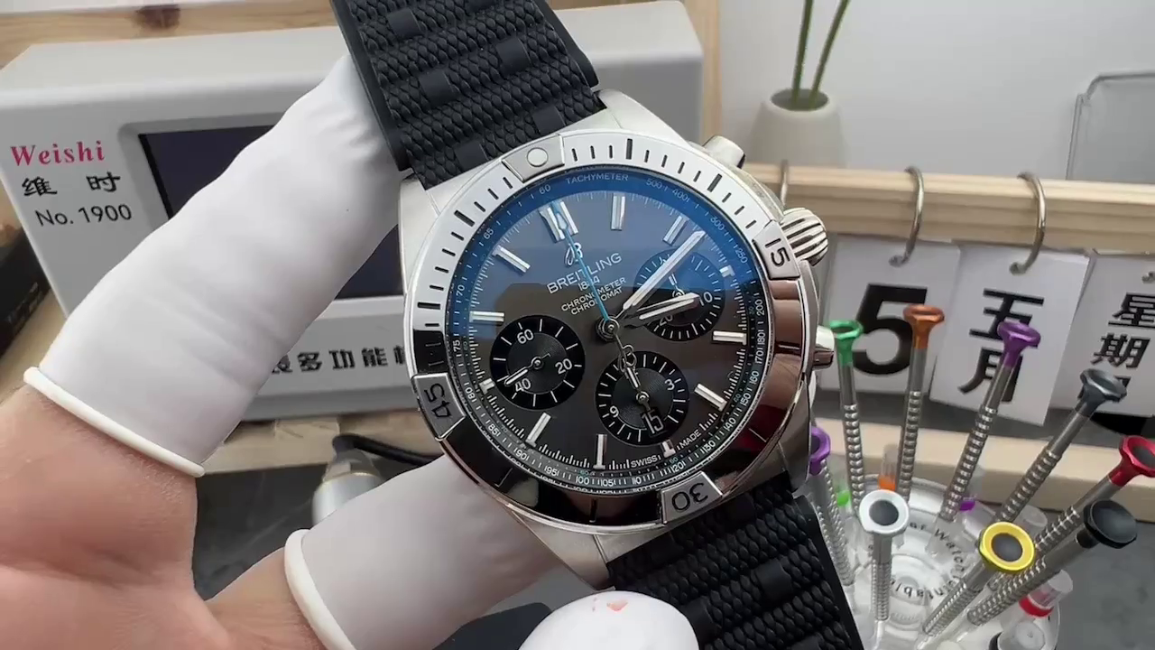 Breitling Chronomat B01 42mm EB0134101M1S1 Replica - QualitySwissReplica