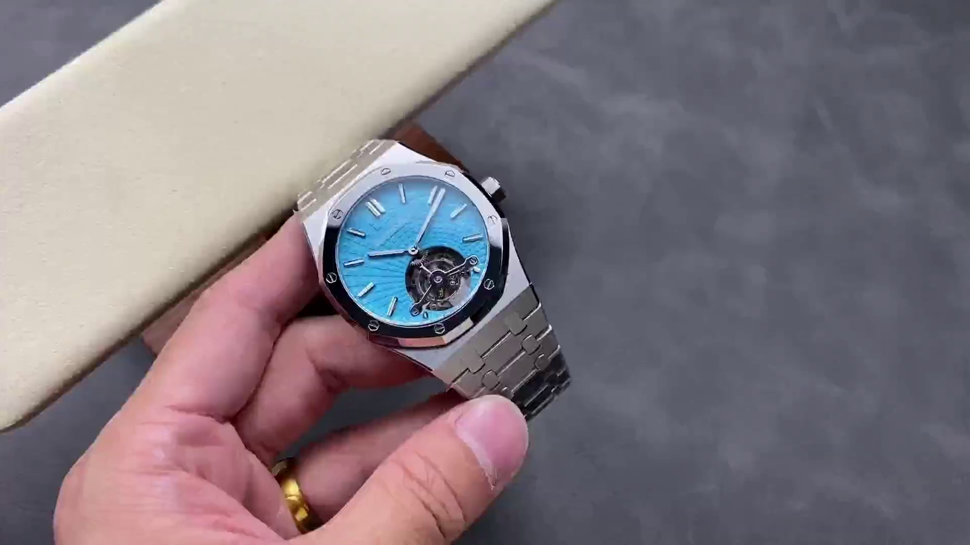 AP Royal Oak 26530PT.OO.1220PT.01 Flying Tourbillon 1:1 Clone 41 Platinum - QualitySwissReplica
