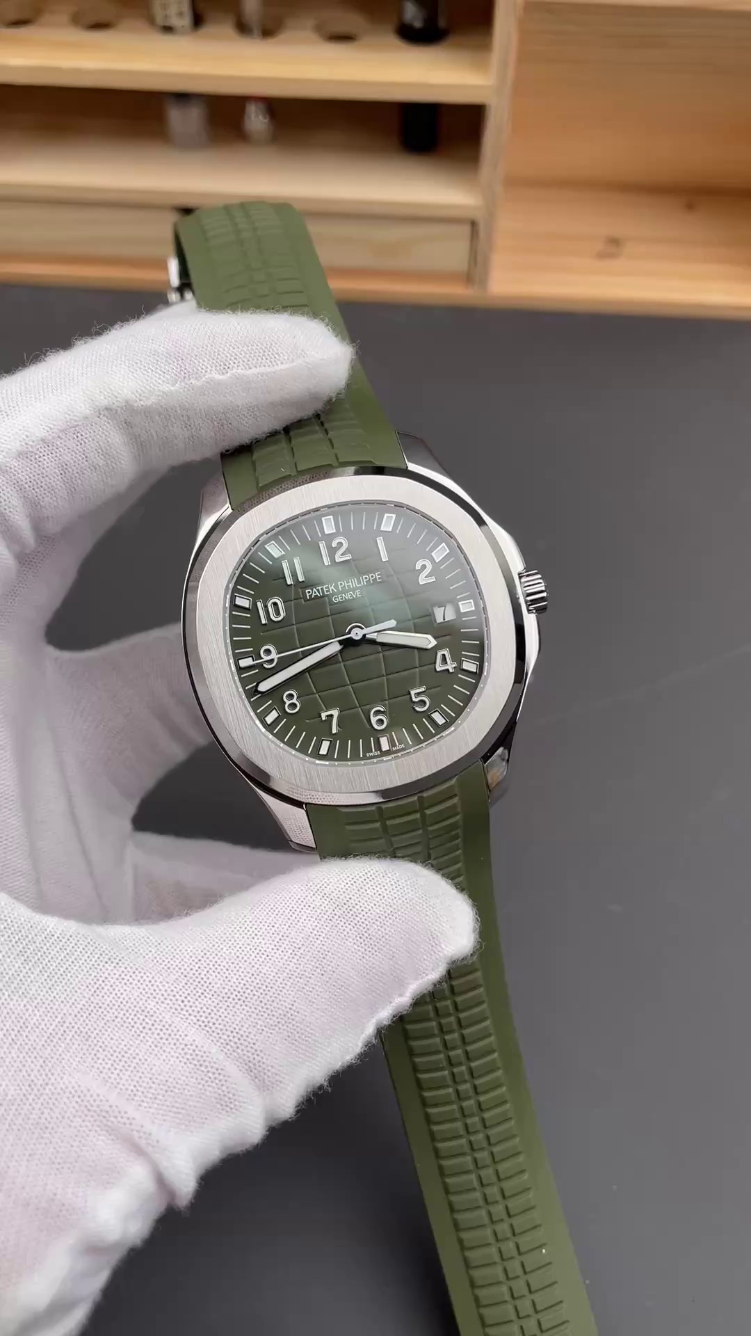 Replica Patek Philippe Aquanaut 5168G 010 40mm Mens Watch - QualitySwissReplica
