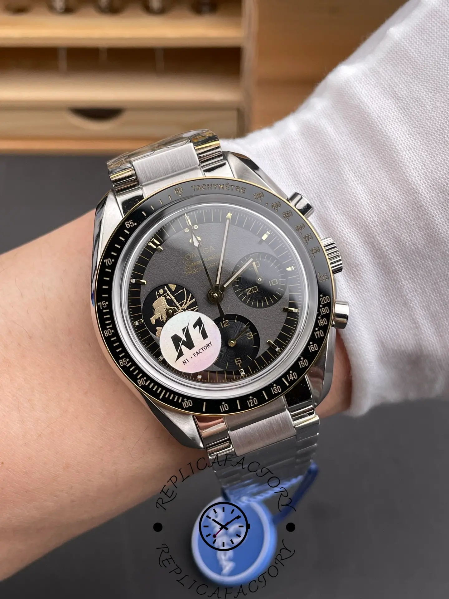 Omega Speedmaster 42mm 1:1 Clone 310.20.42.50.01.001 Black Dial Watch - QualitySwissReplica