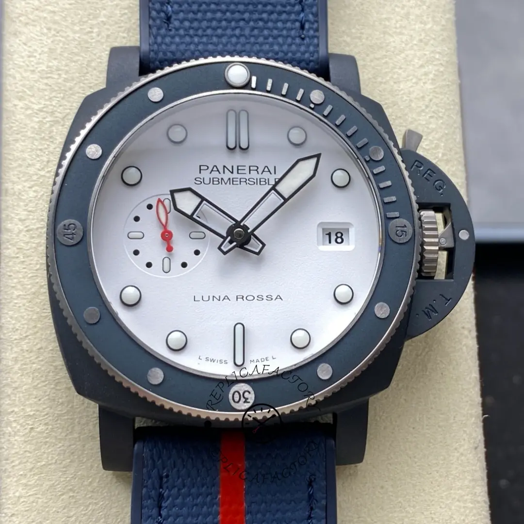 Panerai PAM01543 1:1 Clone Luminor Submersible Luna Rossa Ti-Ceramitech 44 White Dial - QualitySwissReplica