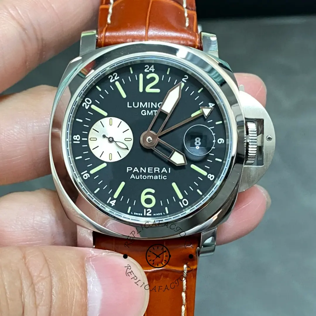 Panerai Luminor GMT PAM01088 Automatic Acciaio 1:1 Clone 44 Black Dial - QualitySwissReplica