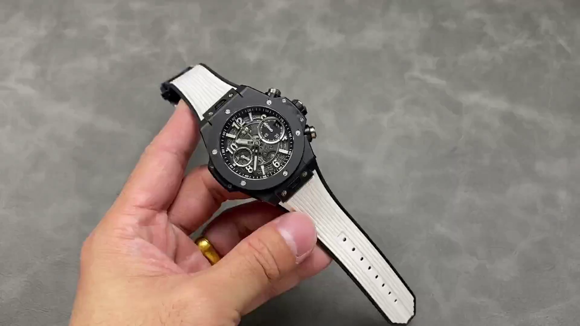 Hublot Big Bang Unico Skeleton Dial 421.CI.1170.RX White Rubber Strap Men's Replica Watch - QualitySwissReplica
