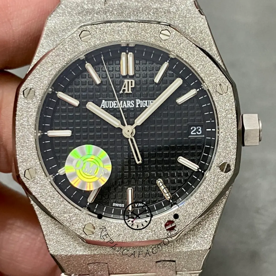 AP Royal Oak 15454BC.GG.1259BC.03 Black Dial Replica 37 Frosted White Gold - QualitySwissReplica