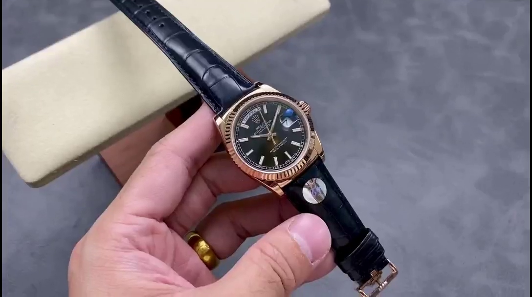 Rolex Day Date 36 Everose Gold Black Dial 118135 0063 Leather Watch - QualitySwissReplica
