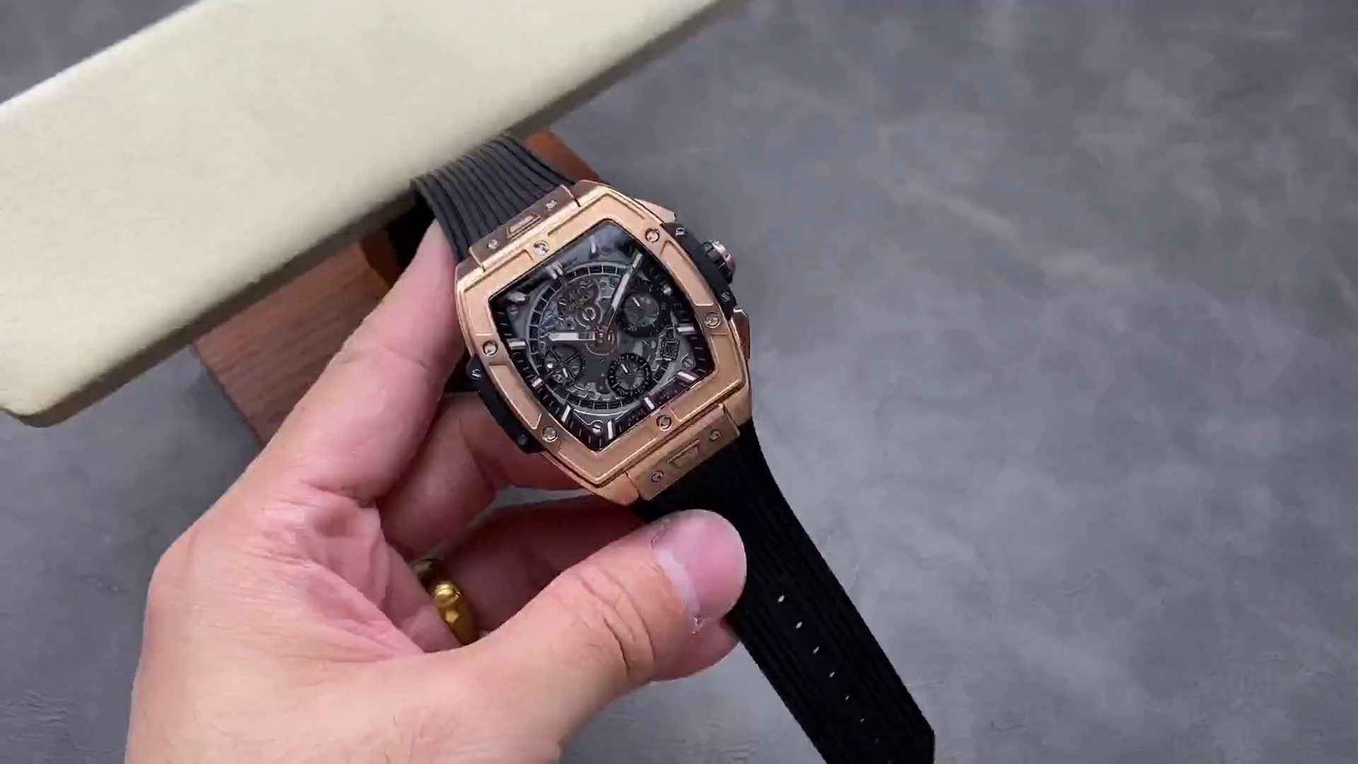 Hublot Spirit of Big Bang King 642.OX.0180.RX 42mm Mens - QualitySwissReplica