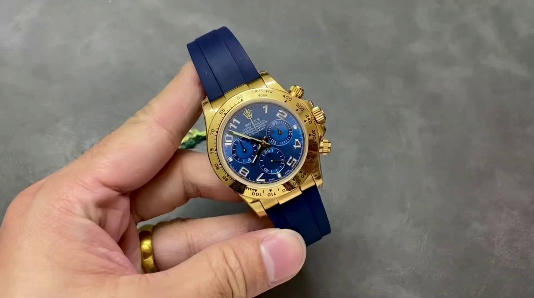 Rolex Cosmograph Daytona Yellow Gold Case Blue Dial 116518 Men's Watch - QualitySwissReplica