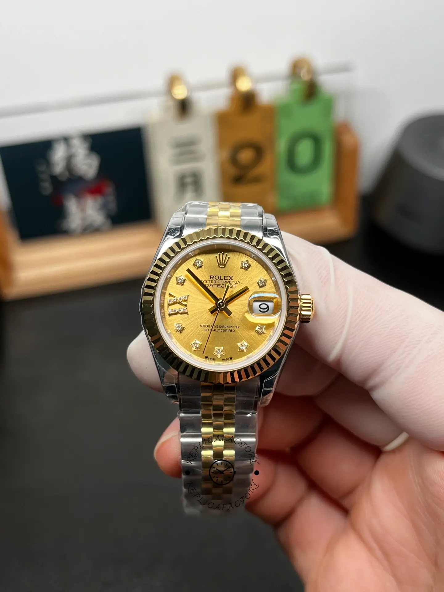 Rolex Lady-Datejust 279173-0021 Champagne Dial 28 Diamond-Set Roman Replica - QualitySwissReplica
