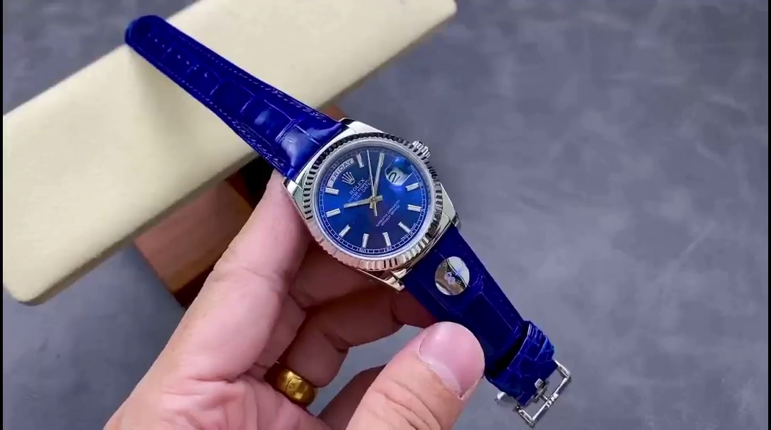 Rolex Day Date 36mm White Gold Fluted Bezel 118139 0004 Blue Index - QualitySwissReplica