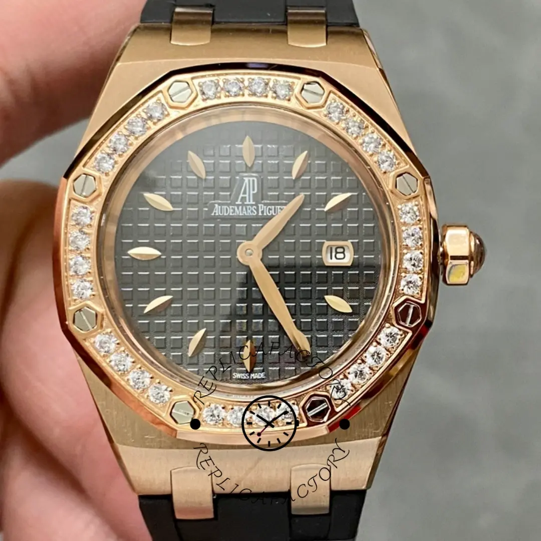 AP Royal Oak Ladies Diamond Replica 67621OR.ZZ.D080CA.01 Black Rubber - QualitySwissReplica