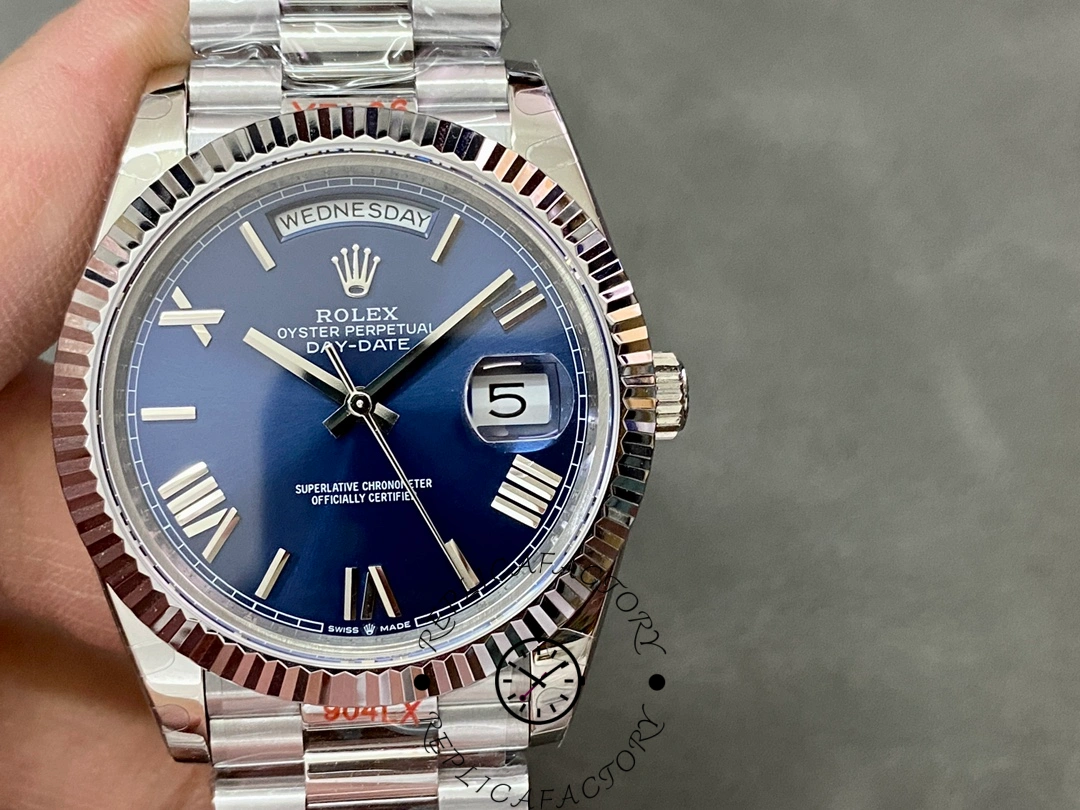 Rolex Day-Date 228239 Blue Roman Dial Fluted Bezel 40mm Mens Replica Watch - QualitySwissReplica