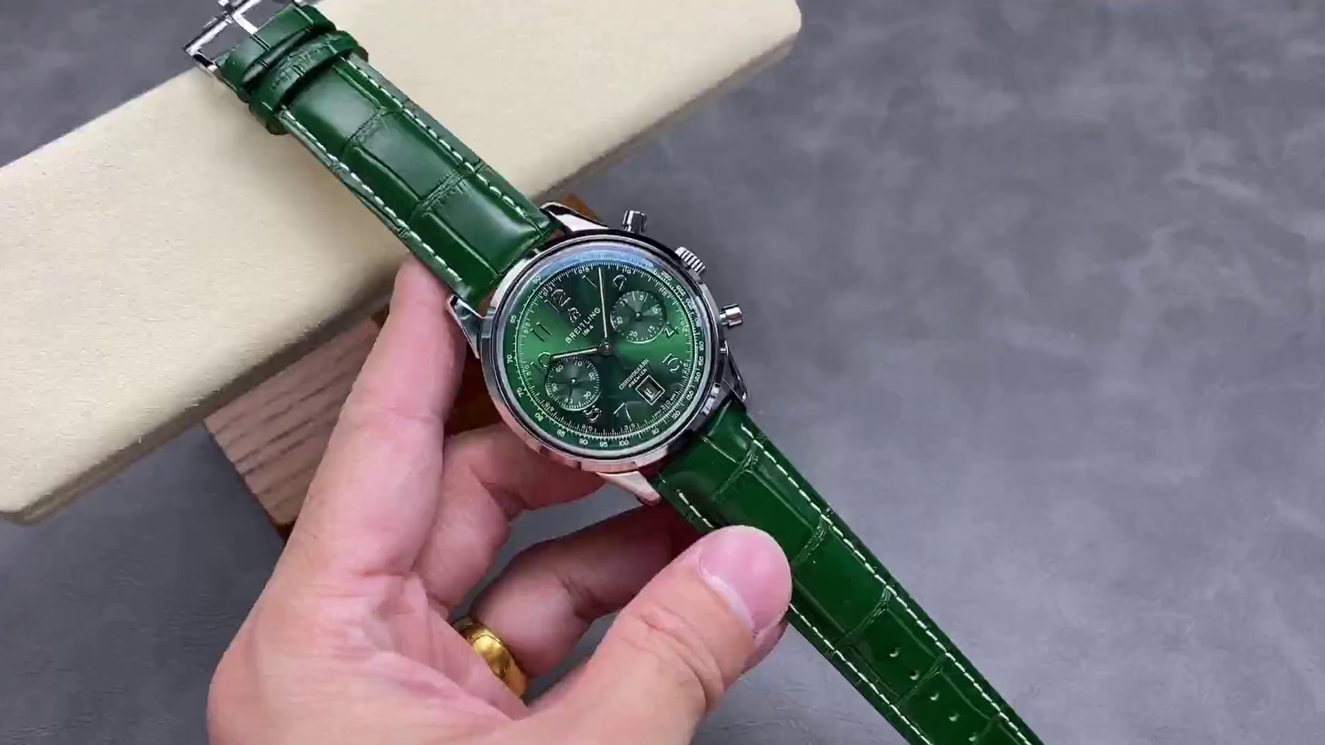 Breitling Premier B01 42mm Green Dial AB0145371L1P2 Replica - QualitySwissReplica