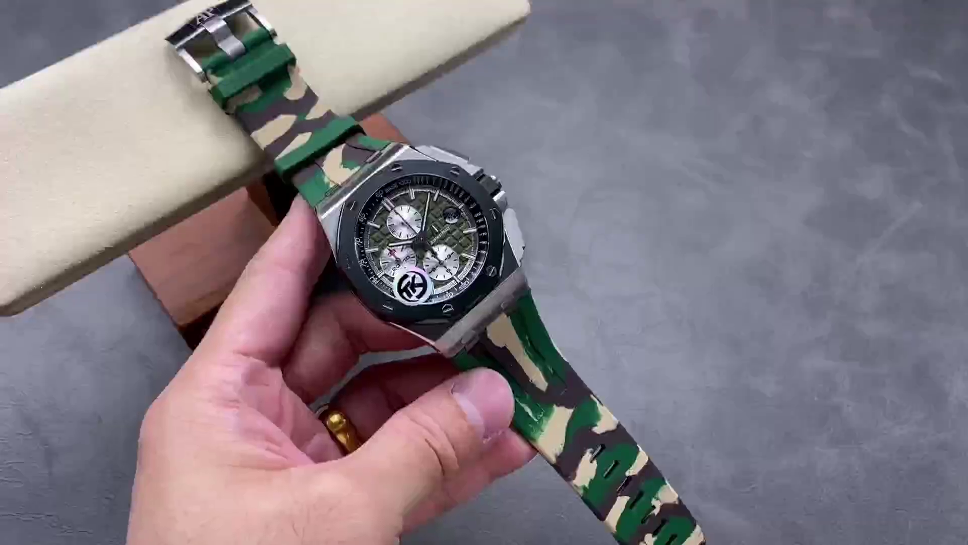 AP Royal Oak Offshore 26400SO.OO.A055CA.01 Chronograph 1:1 Clone Camo Rubber - QualitySwissReplica
