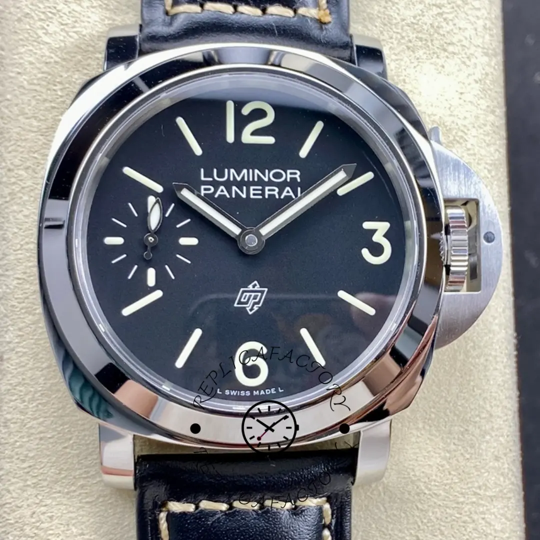 Panerai Luminor 44 Logo PAM01084 Replica Black Leather Strap - QualitySwissReplica