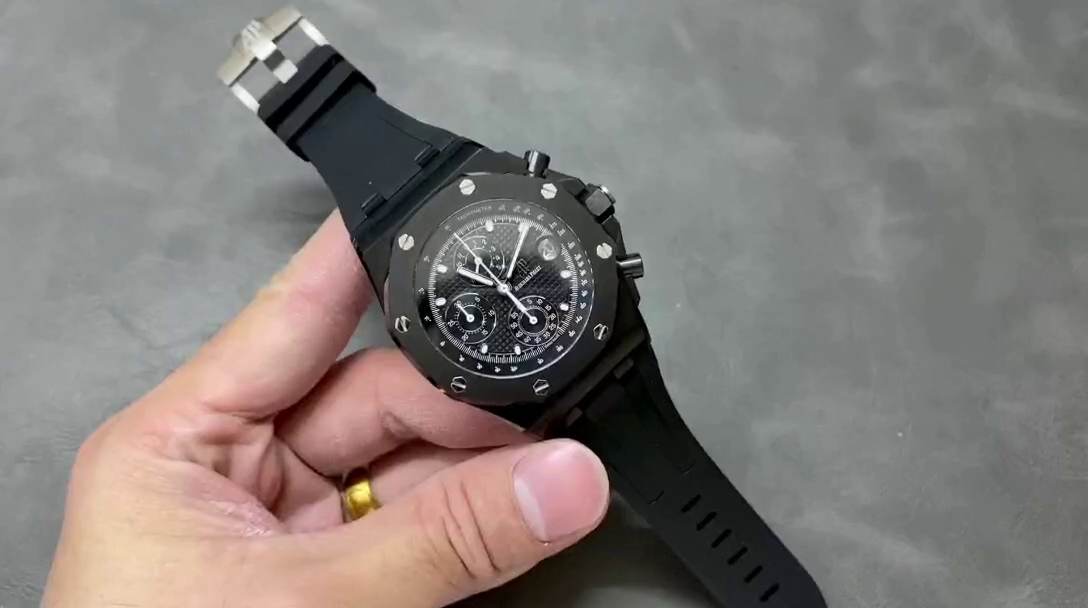 AP Royal Oak Offshore Selfwinding 42mm 26238CE.OO.1300CE.01 Full Black 1:1 Clone - QualitySwissReplica