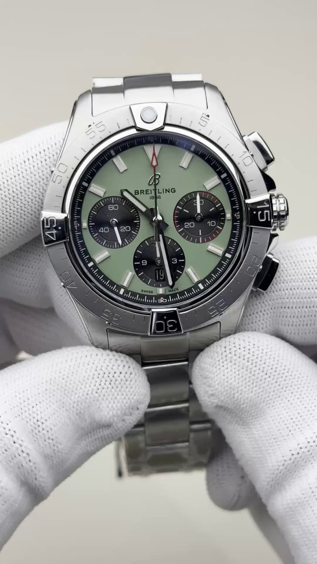 1:1 Clone Breitling Avenger B01 AB0147101L1A1 Chronograph 44mm Men's Watch - QualitySwissReplica