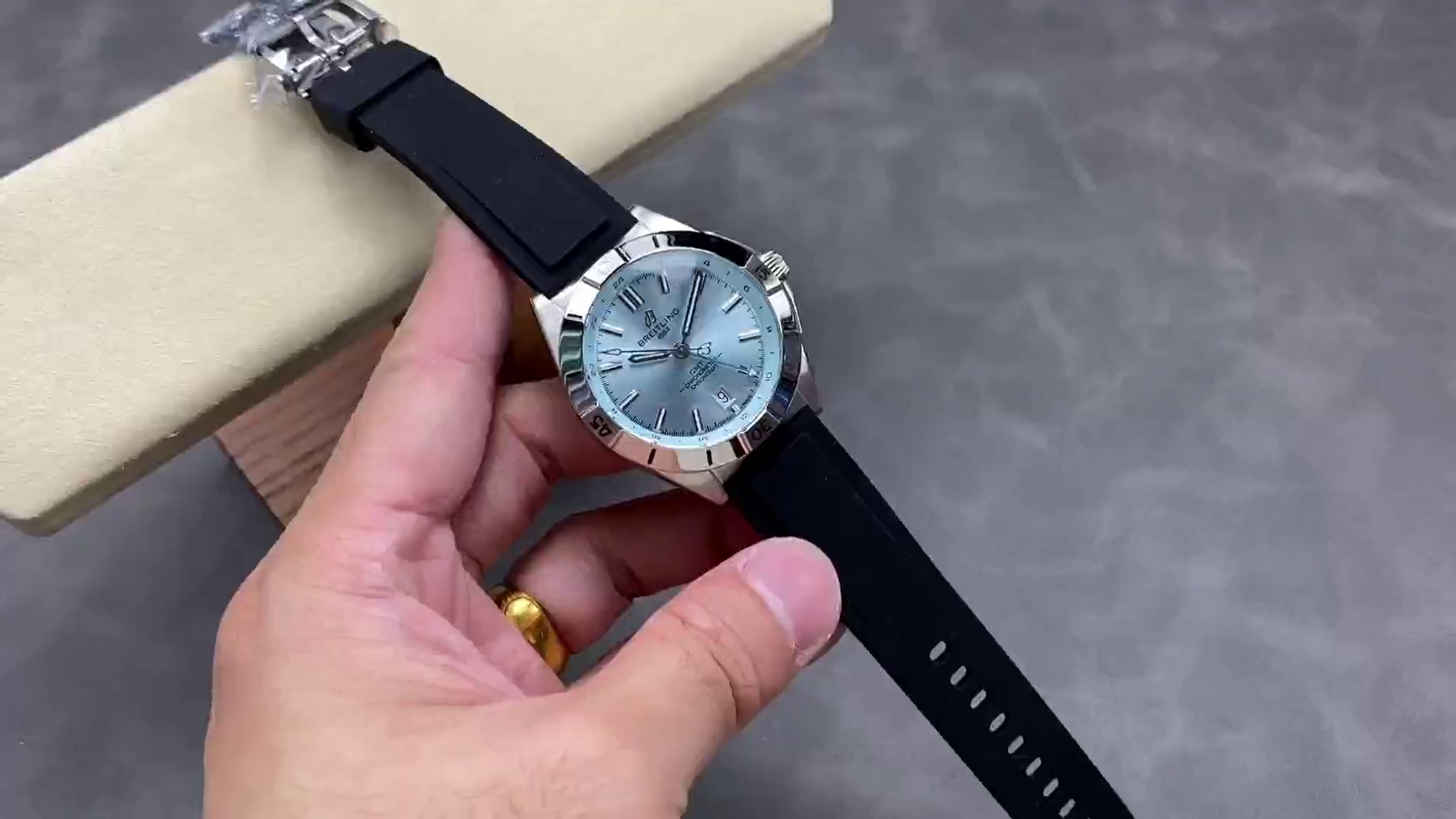 Breitling Chronomat GMT 40 Ice Blue P32398101C1S1 Replica - QualitySwissReplica