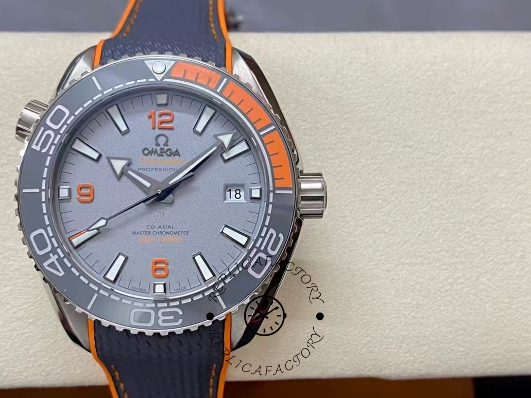 Omega Seamaster Planet Ocean 600M 215.92.44.21.99.001 1:1 Clone Rubber Strap - QualitySwissReplica