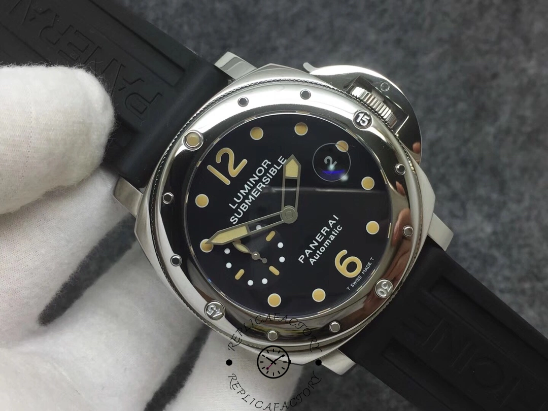 Panerai PAM 0024 1:1 Clone Luminor Submersible Watch - QualitySwissReplica