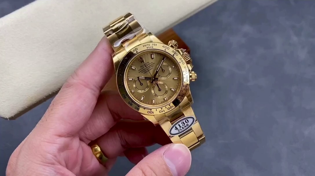Rolex Cosmograph Daytona 116528 Champagne Index Dial 40MM Mens Replica Watch - QualitySwissReplica