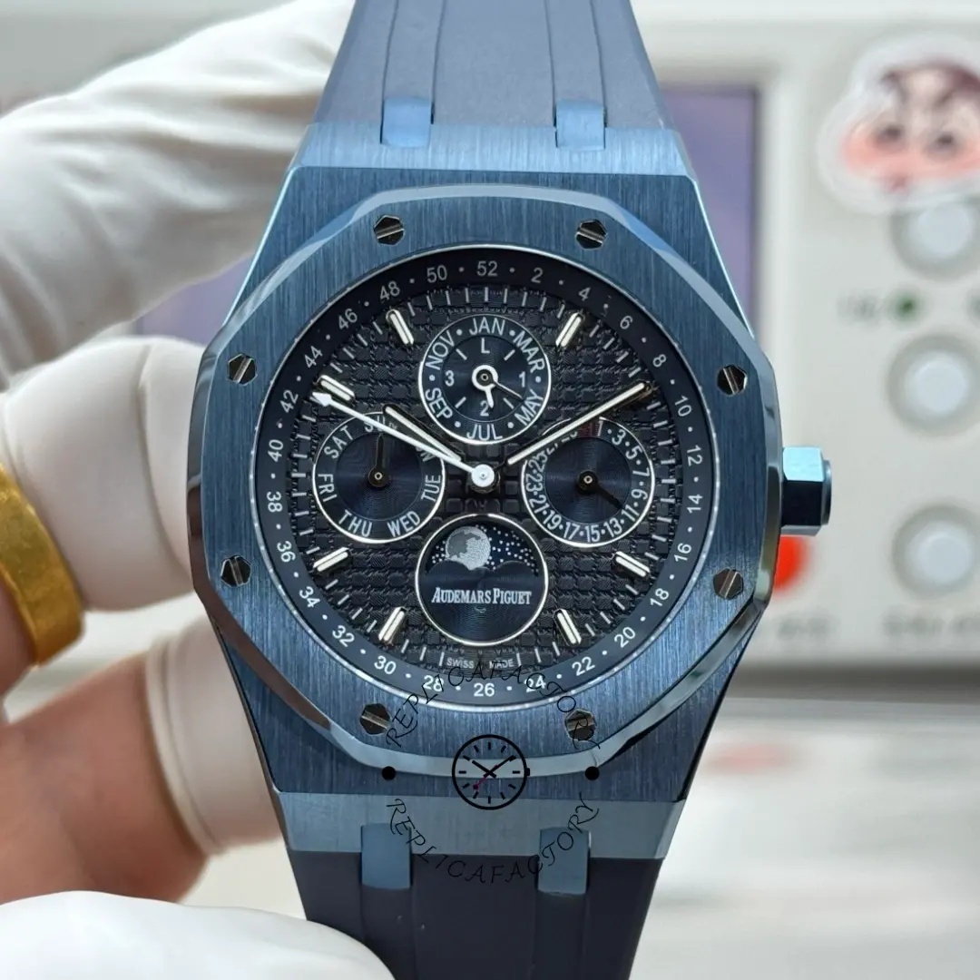 AP 26579CS.OO.1225CS.01 Royal Oak 41MM Blue Rubber Strap 1:1 Clone - QualitySwissReplica