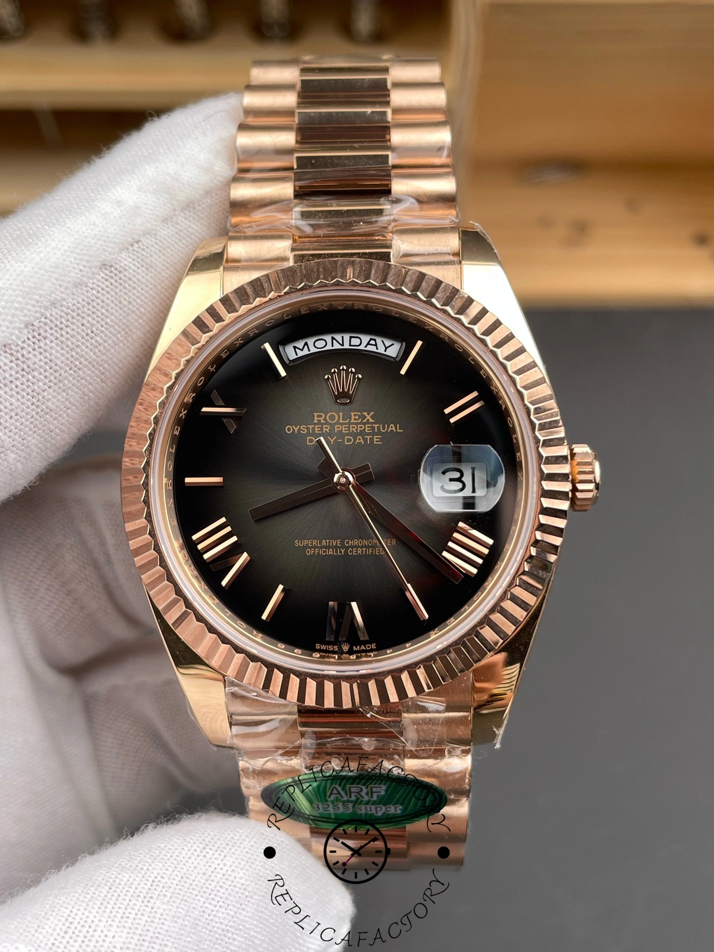 Rolex Day Date in 18 ct Everose Gold M228235 0055 40mm - QualitySwissReplica