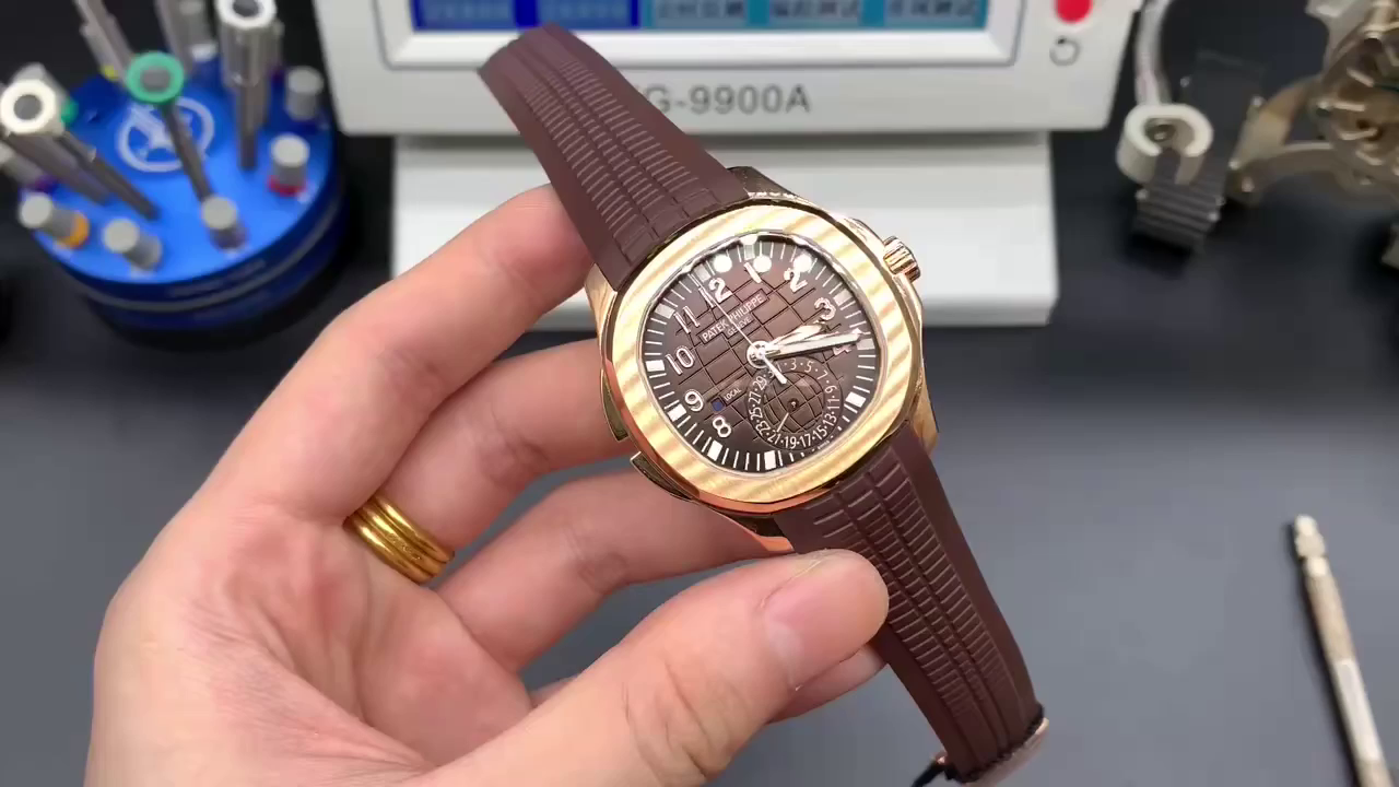 Replica Patek Philippe Aquanaut 5164R 001 Travel Time Rose Gold Mens Watch - QualitySwissReplica