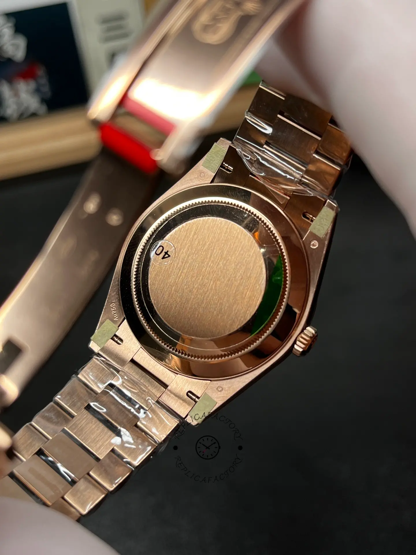 Rolex Day Date 40 18k Everose Gold Olive Green Dial m228235 0025 40mm - QualitySwissReplica