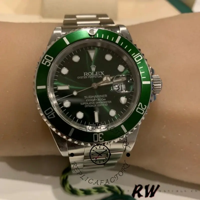 Rolex Submariner 16610 Stainless Steel Refinished Green Dial 40mm Mens Replica Watch - QualitySwissReplica