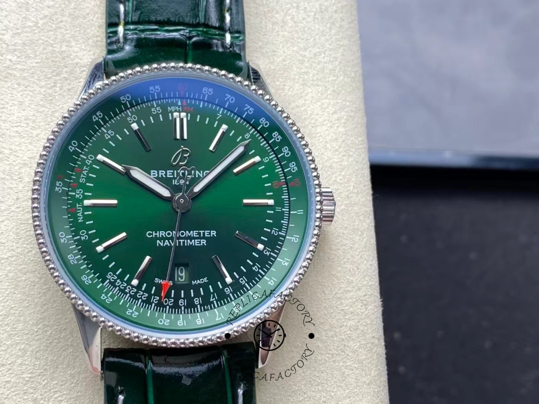 Breitling Navitimer Automatic 41 Replica A17326361L1P1 Green Leather Strap - QualitySwissReplica