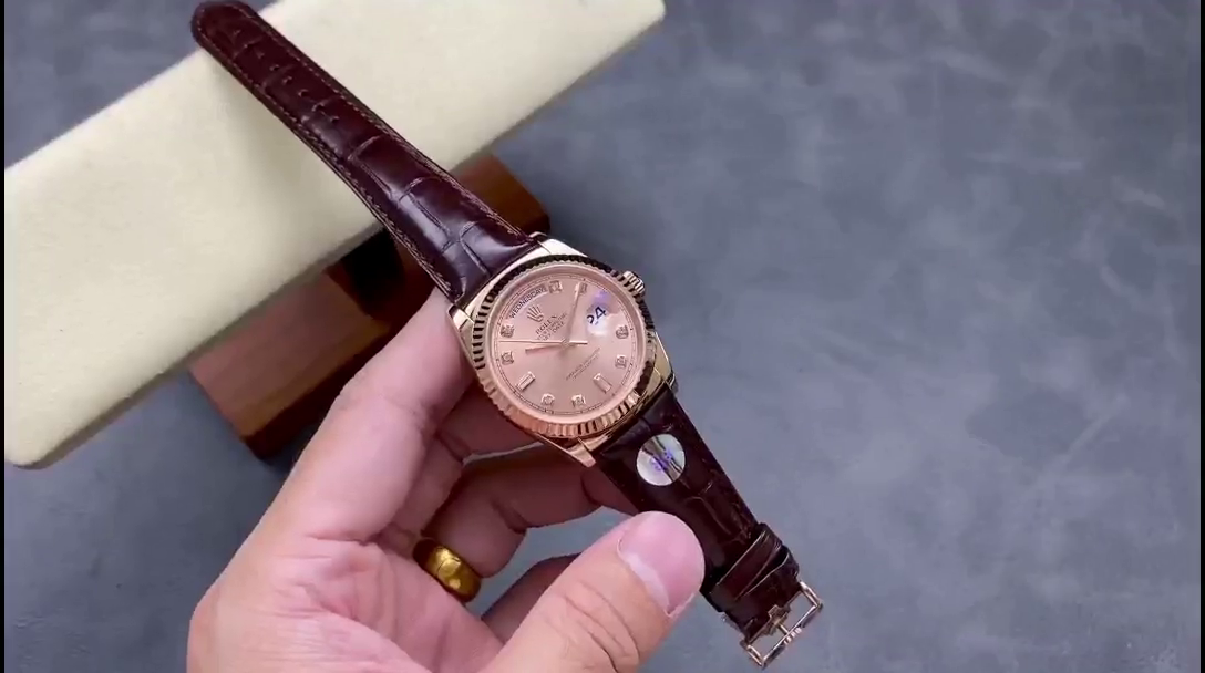 Rolex Day Date 36 Yellow Gold Case 118135 0101 Brown Leather Watch - QualitySwissReplica