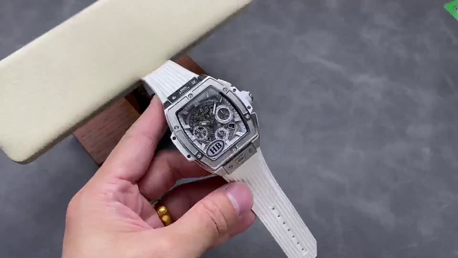 Hublot Spirit Of Big Bang Titanium 42mm 642.NE.2010.RW - QualitySwissReplica