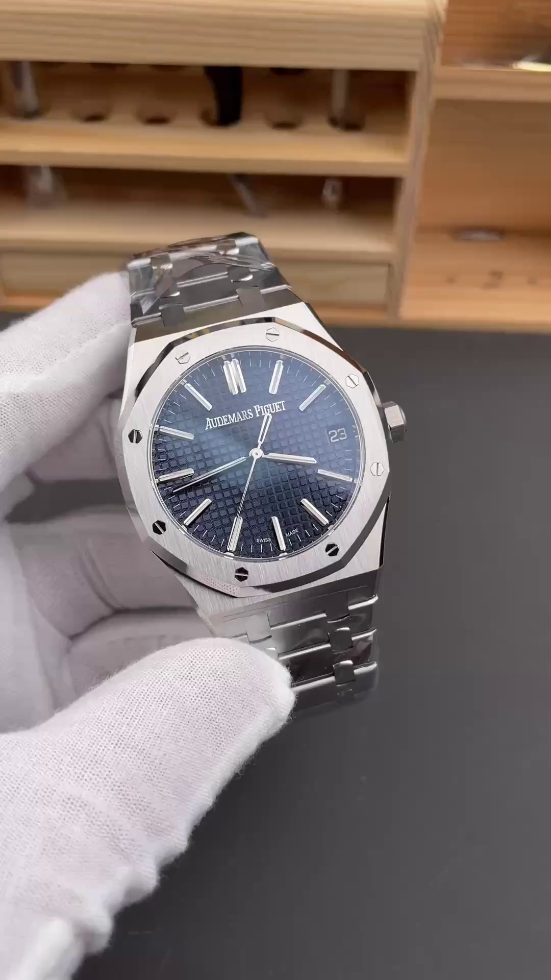 Replica AP Royal Oak Selfwinding 15510ST.OO.1320ST.01 41mm Blue Dial - QualitySwissReplica
