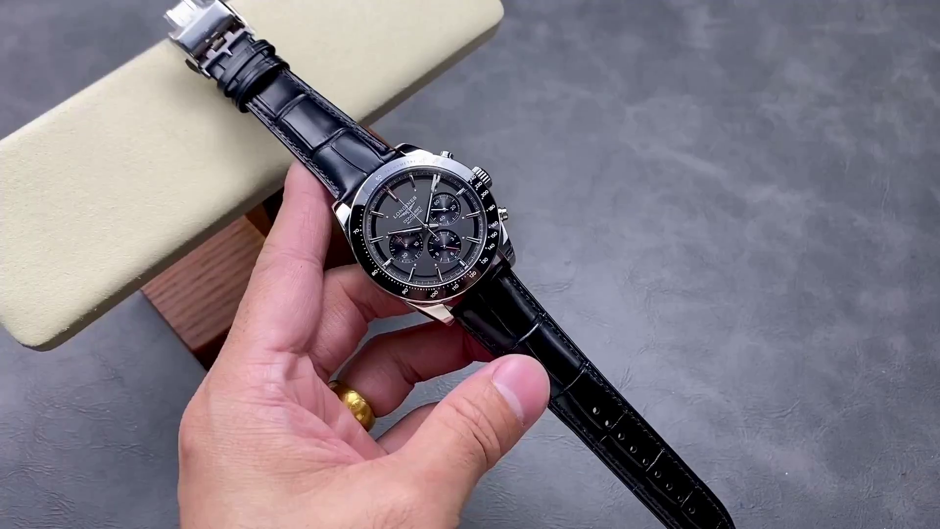 Longines L3.836.4.52.9 Conquest 42MM Gray Dial Replica Leather Strap Chronograph - QualitySwissReplica