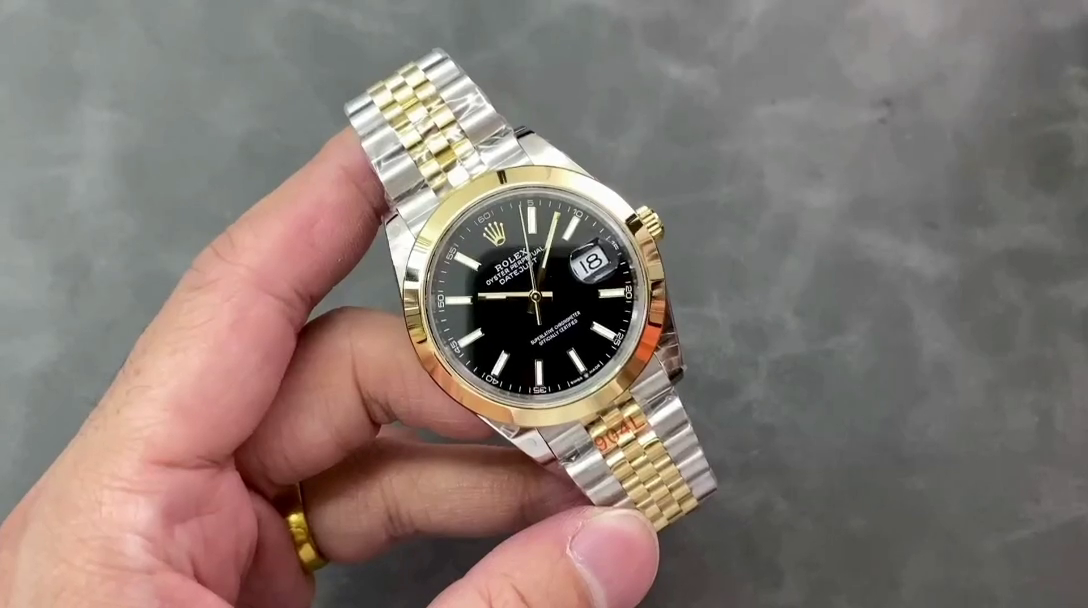 Rolex Datejust 41 Black Dial Jubilee Bracelet M126303 0014 Men's Watch - QualitySwissReplica