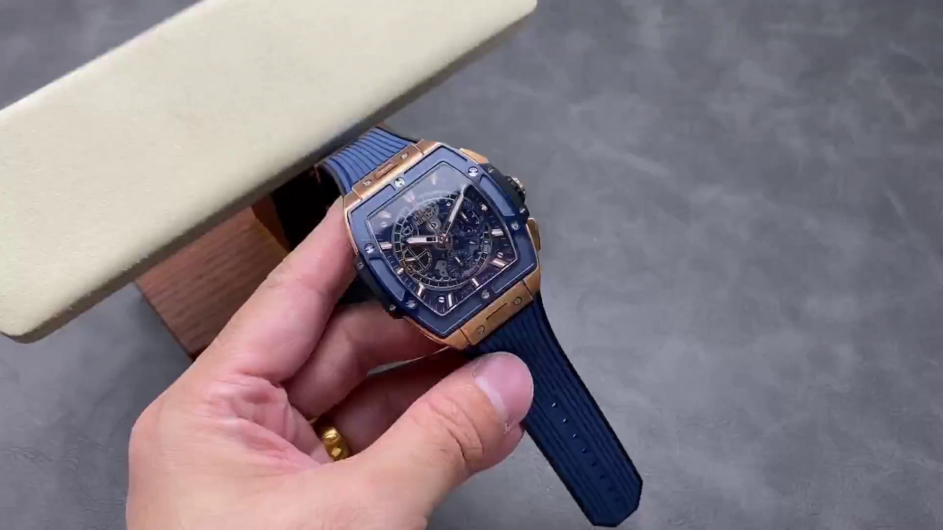 Hublot Spirit of Big Bang 642.OL.7180.RX King Gold Blue Two-Tone 1:1 Clone - QualitySwissReplica