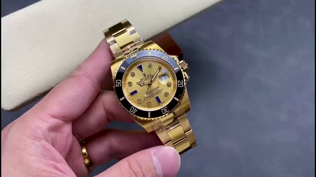 Rolex Submariner 40 18k Champagne Diamond Dial Black Bezel 16613T Gold Watch - QualitySwissReplica