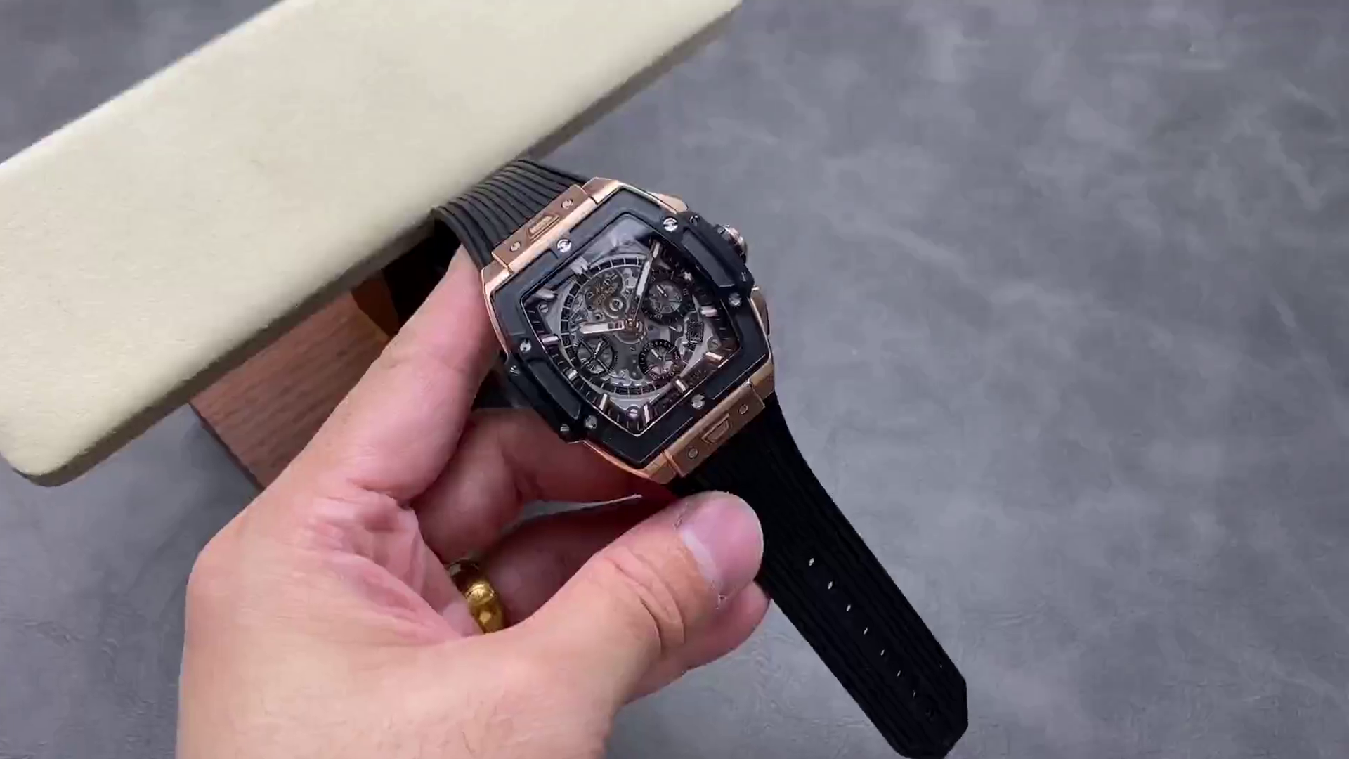 Hublot Spirit of Big Bang King 642.OM.0180.RX 42mm Mens - QualitySwissReplica