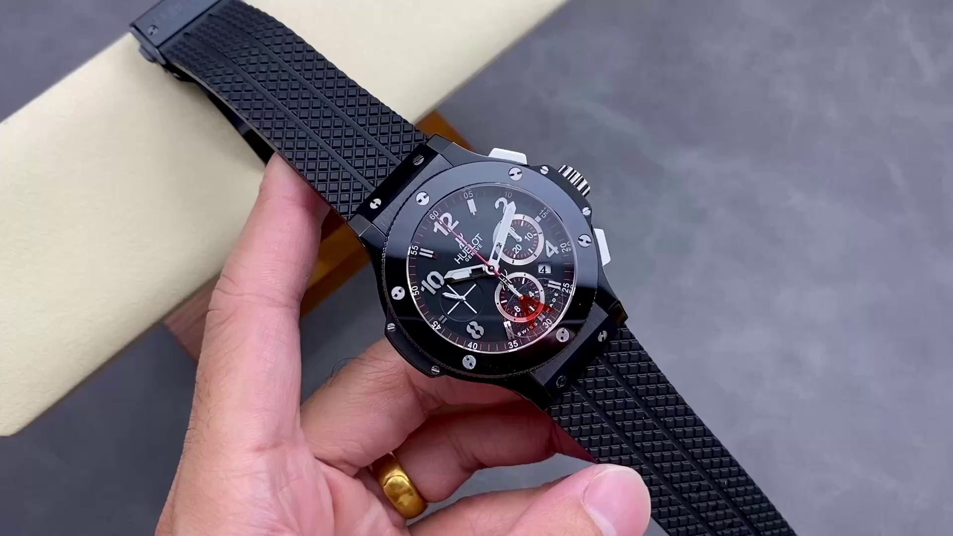 Hublot Big Bang 301.CX.130.RX 44mm Mens - QualitySwissReplica
