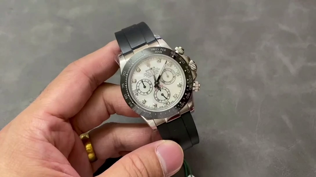 Rolex Cosmograph Daytona 116519 Mother of Pearl Dial 40mm Mens Replica Watch - QualitySwissReplica