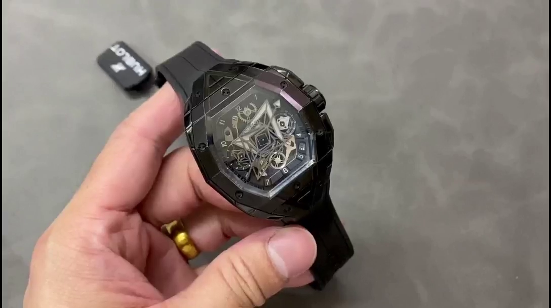 Hublot Spirit Of Big Bang 648.CX.0114.RX.MXM23 Replica Watch - QualitySwissReplica