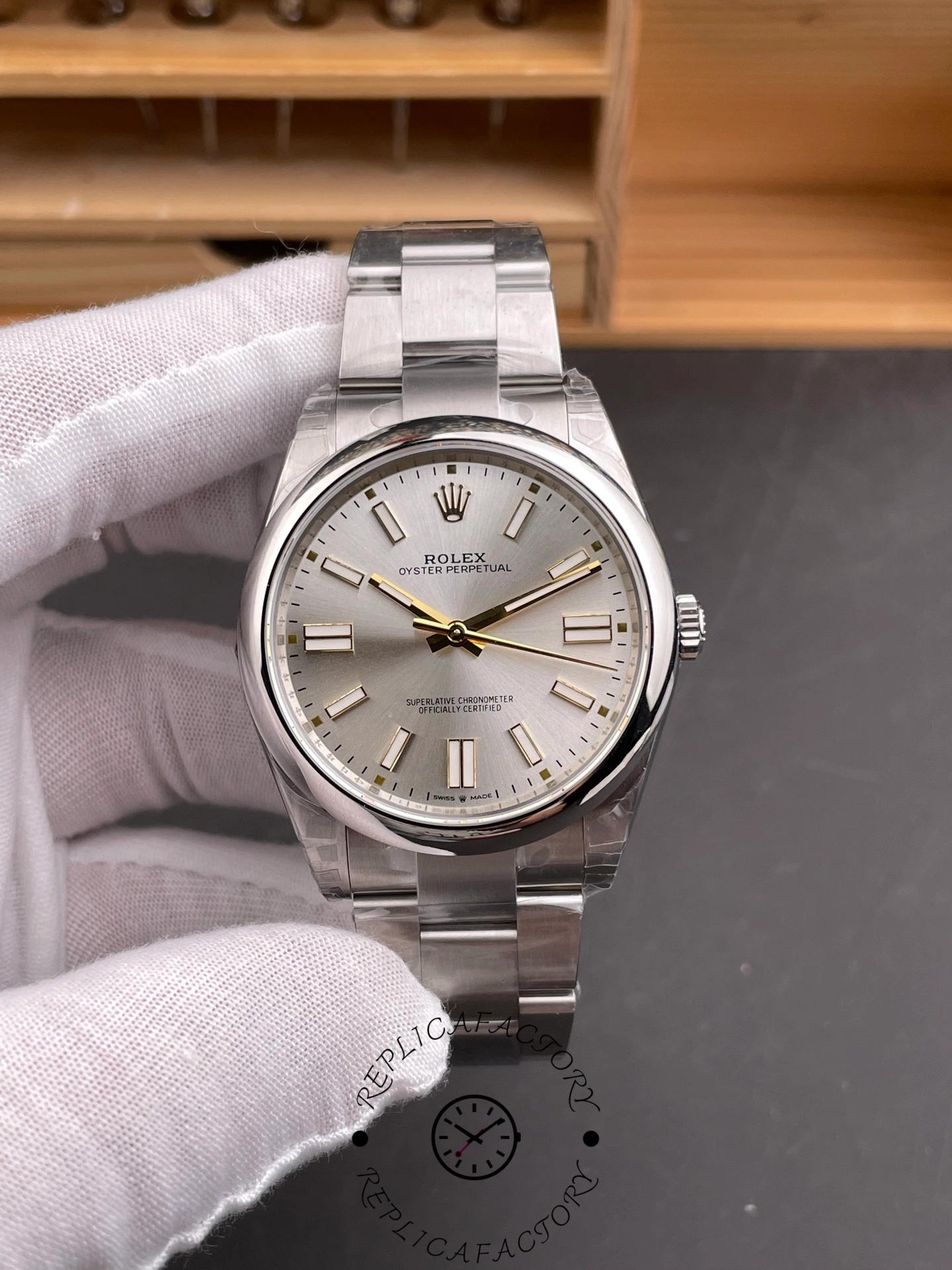 Rolex Oyster Perpetual 41 Silver Dial Steel M124300 0001 Men's Watch - QualitySwissReplica