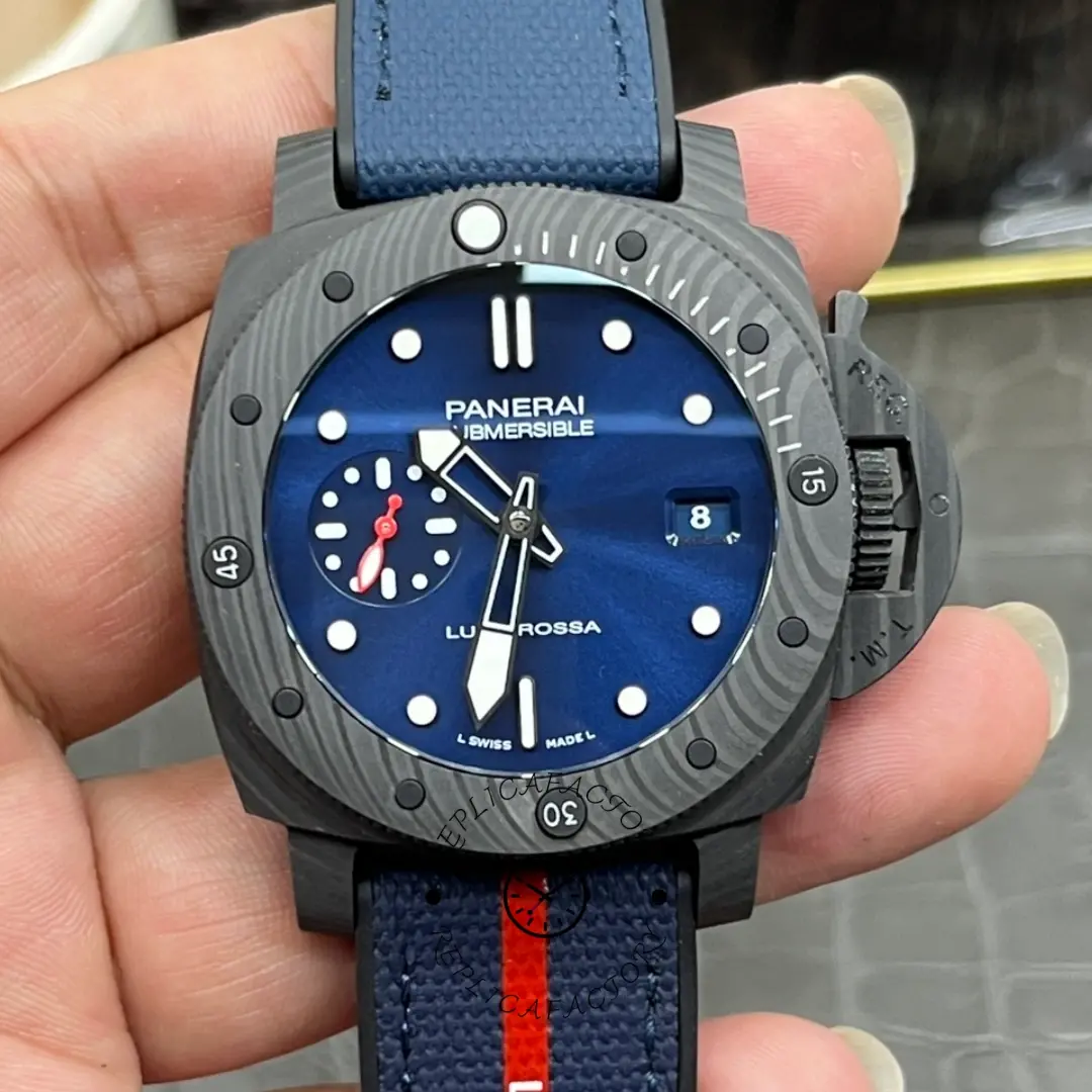 Panerai PAM01563 Luminor Submersible Luna Rossa Carbotech 1:1 Clone 42mm Blue Dial - QualitySwissReplica