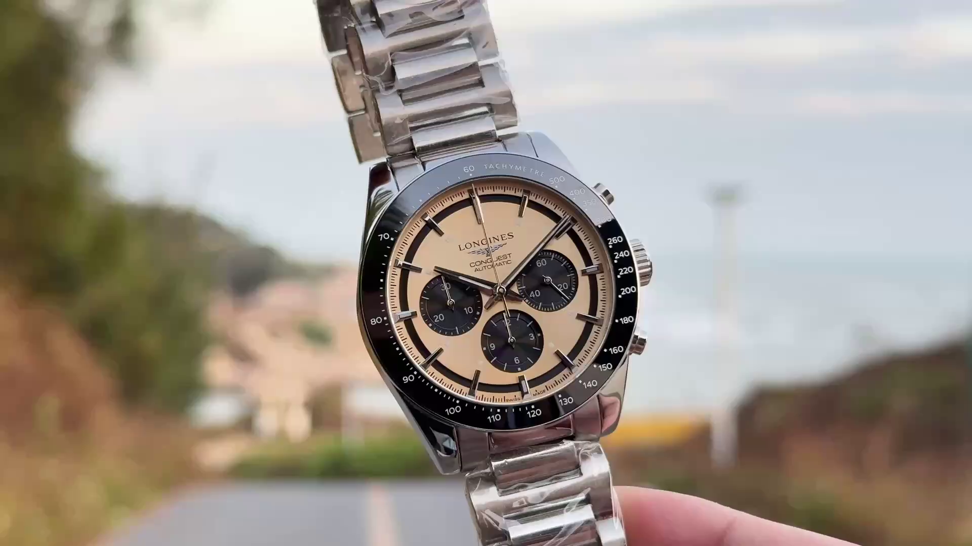 Longines Conquest Replica L3.835.4.32.6 Panda Dial Automatic Chrono - QualitySwissReplica