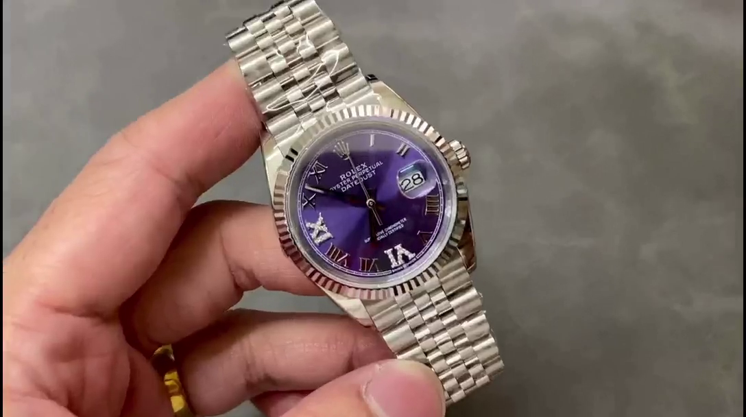 Rolex Datejust 126234 Fluted Bezel Aubergine Dial 36MM Unisex Replica Watch - QualitySwissReplica