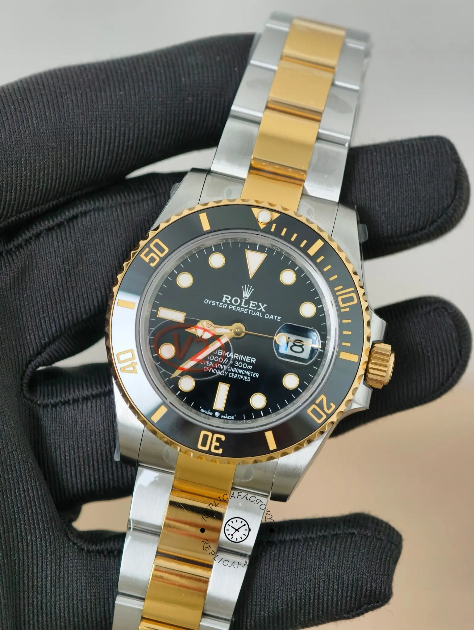 Rolex Submariner Date 116613 Stainless Steel Case Black Dial 40mm Mens Replica Watch - QualitySwissReplica