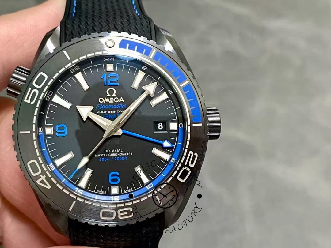 High-End Omega Seamaster Planet Ocean 215.92.46.22.01.001 Replica 600M GMT Watch - QualitySwissReplica