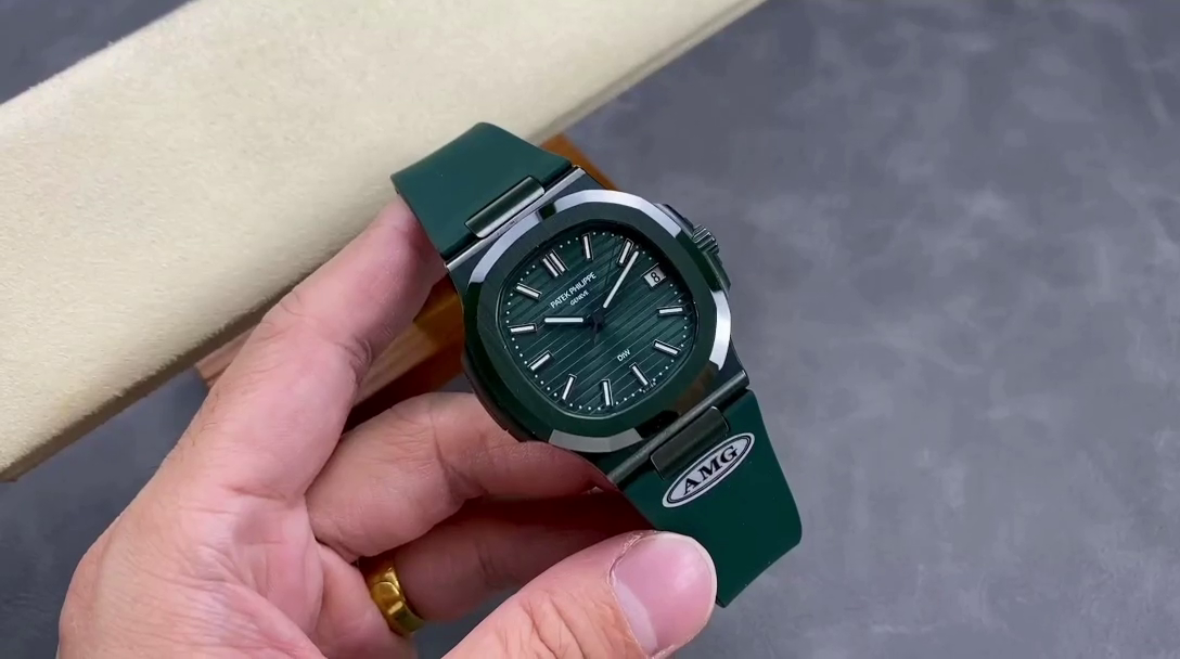 Patek Philippe Nautilus Green Rubber Green Dial 5711 40MM Watch - QualitySwissReplica