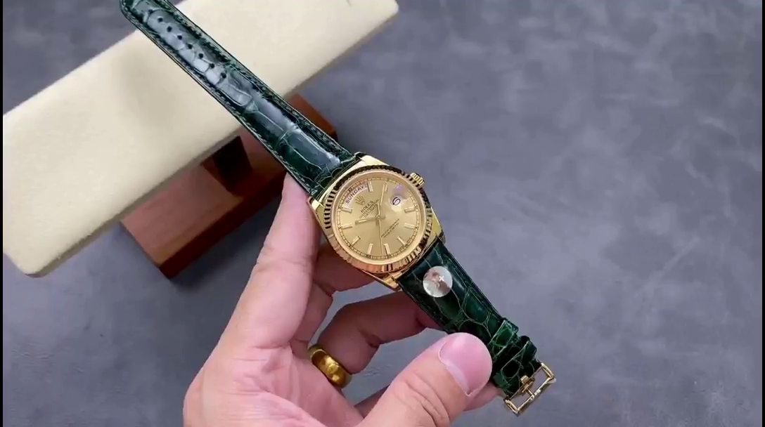 Rolex Day Date 36 Yellow Gold Champagne Dial 118138 0125 Green Strap - QualitySwissReplica