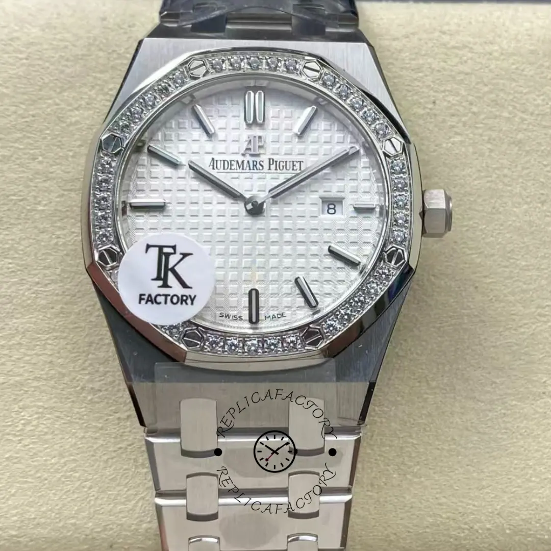 AP Royal Oak Replica Quartz 33 67651ST.ZZ.1261ST.01 Diamonds Women's Watch - QualitySwissReplica